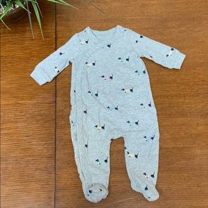 Baby Gap 0-3M One-Piece PJ set, Grey with Dogs EUC